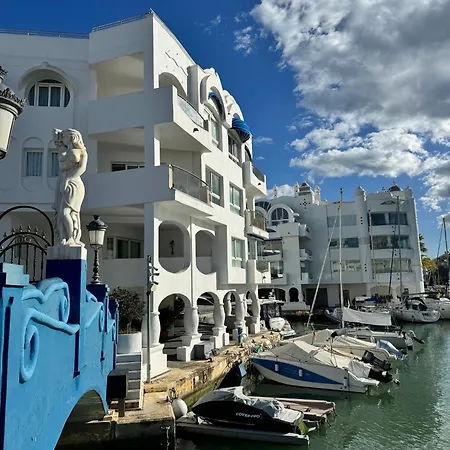 Lujoso Atico Duplex En Puerto Marina *