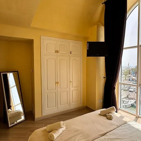 Lujoso Atico Duplex En Puerto Marina Apartment *